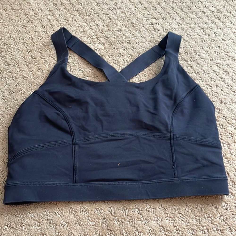 Lululemon sports bra